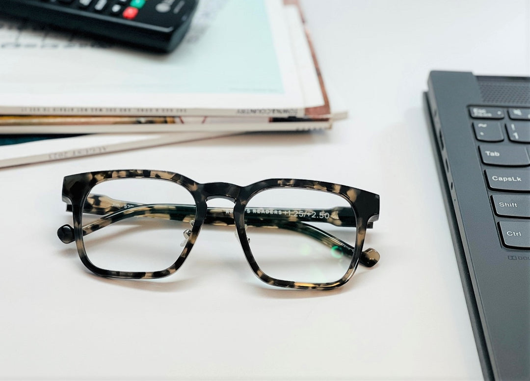 Progressive Glasses: Digital Lenses Explained- Renee's Readers