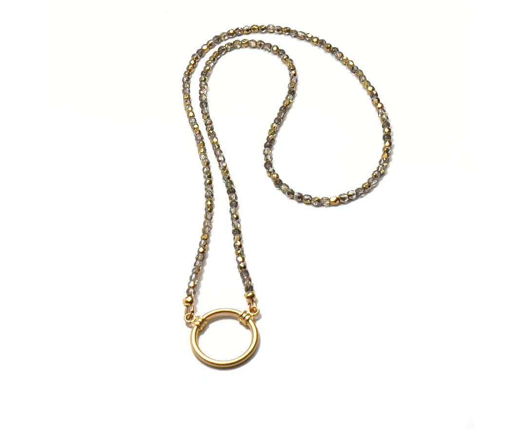 Reading 2025 glasses necklace